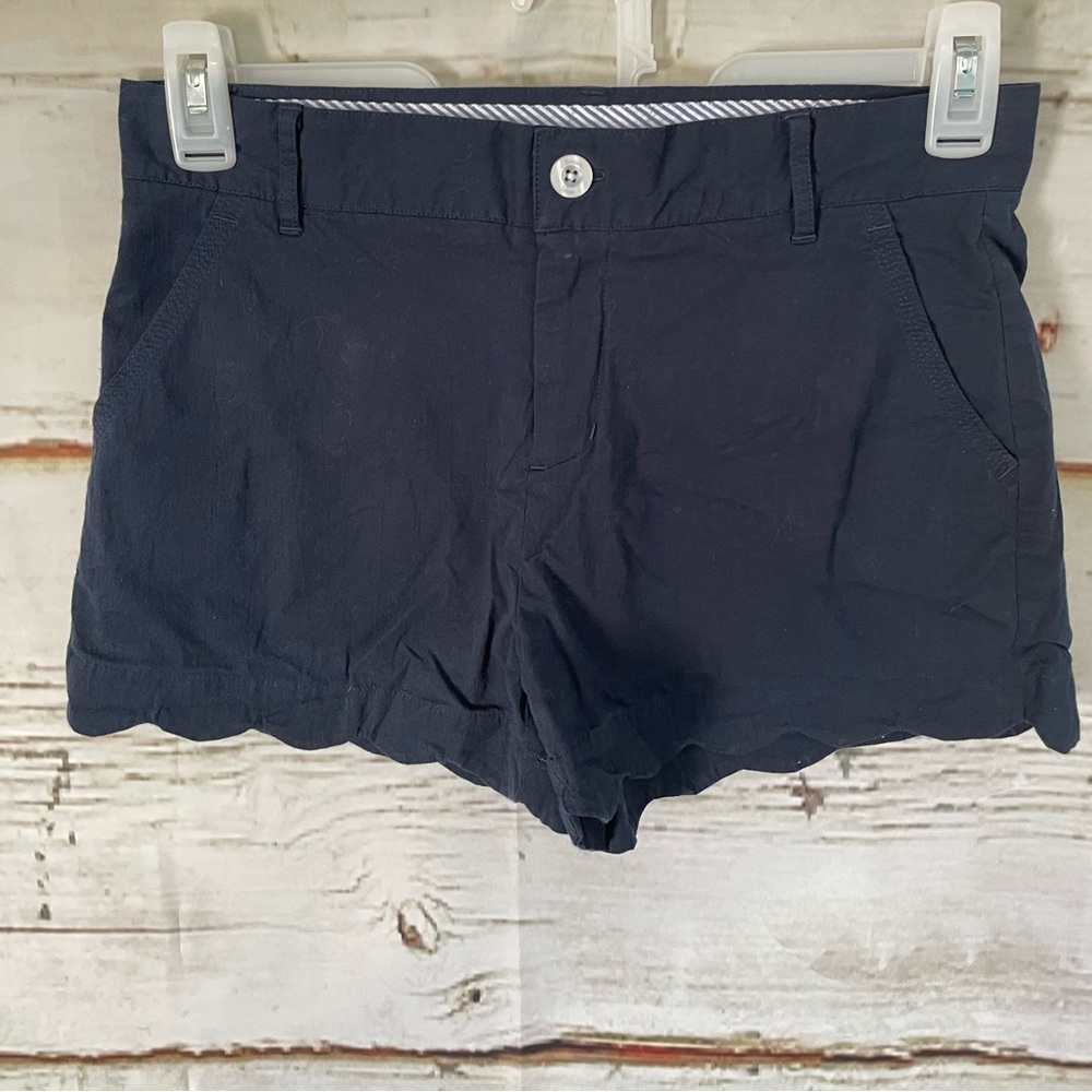 Lauren James Scalloped shorts navy size small 2.5” inseam